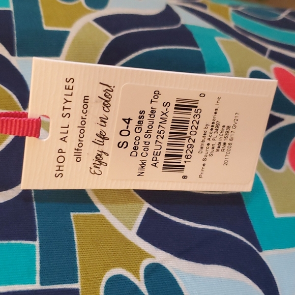 All For Color Cold Shoulder Top - Picture 5 of 5